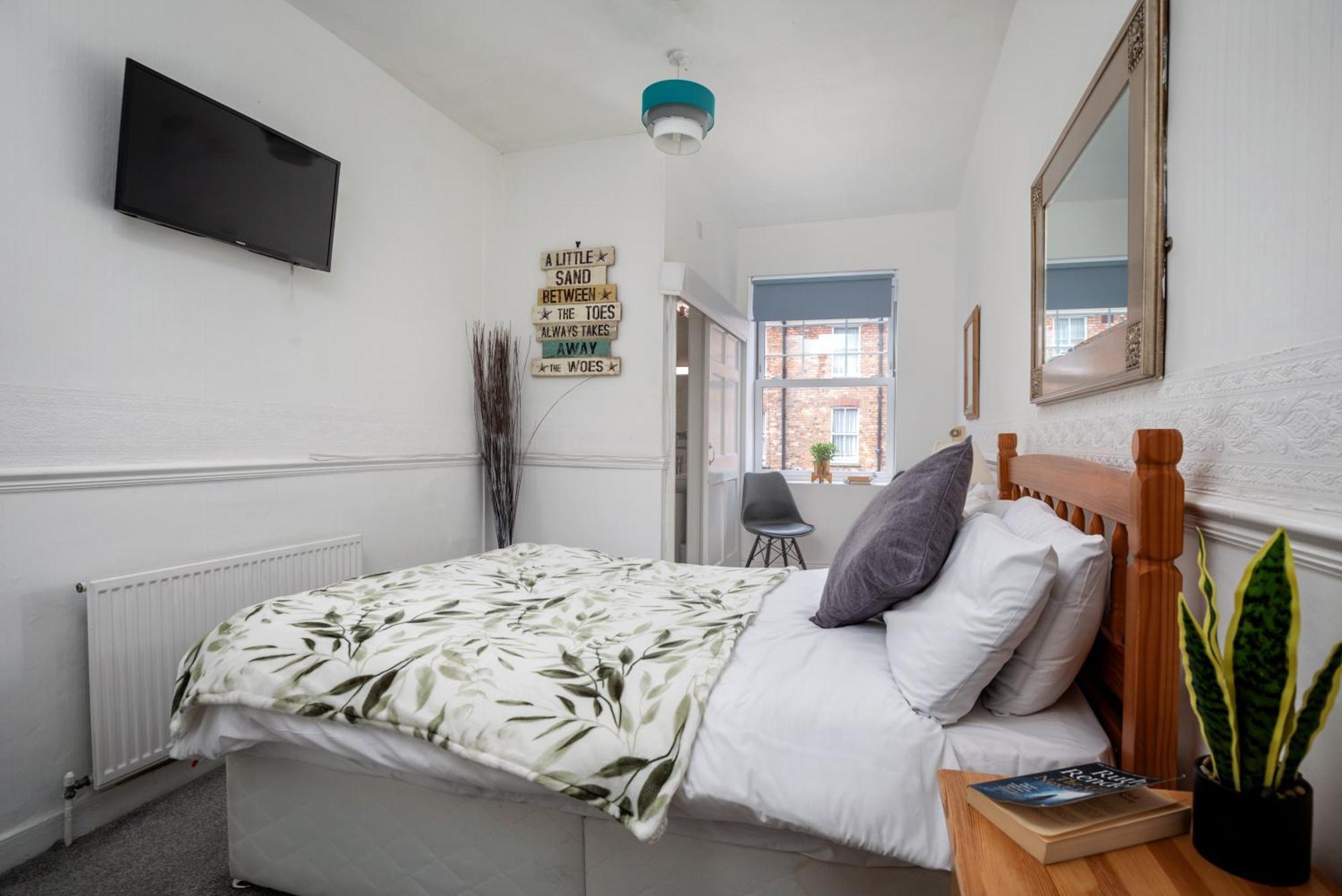 Serenity Guest House สการ์โบโรห์ ภายนอก รูปภาพ