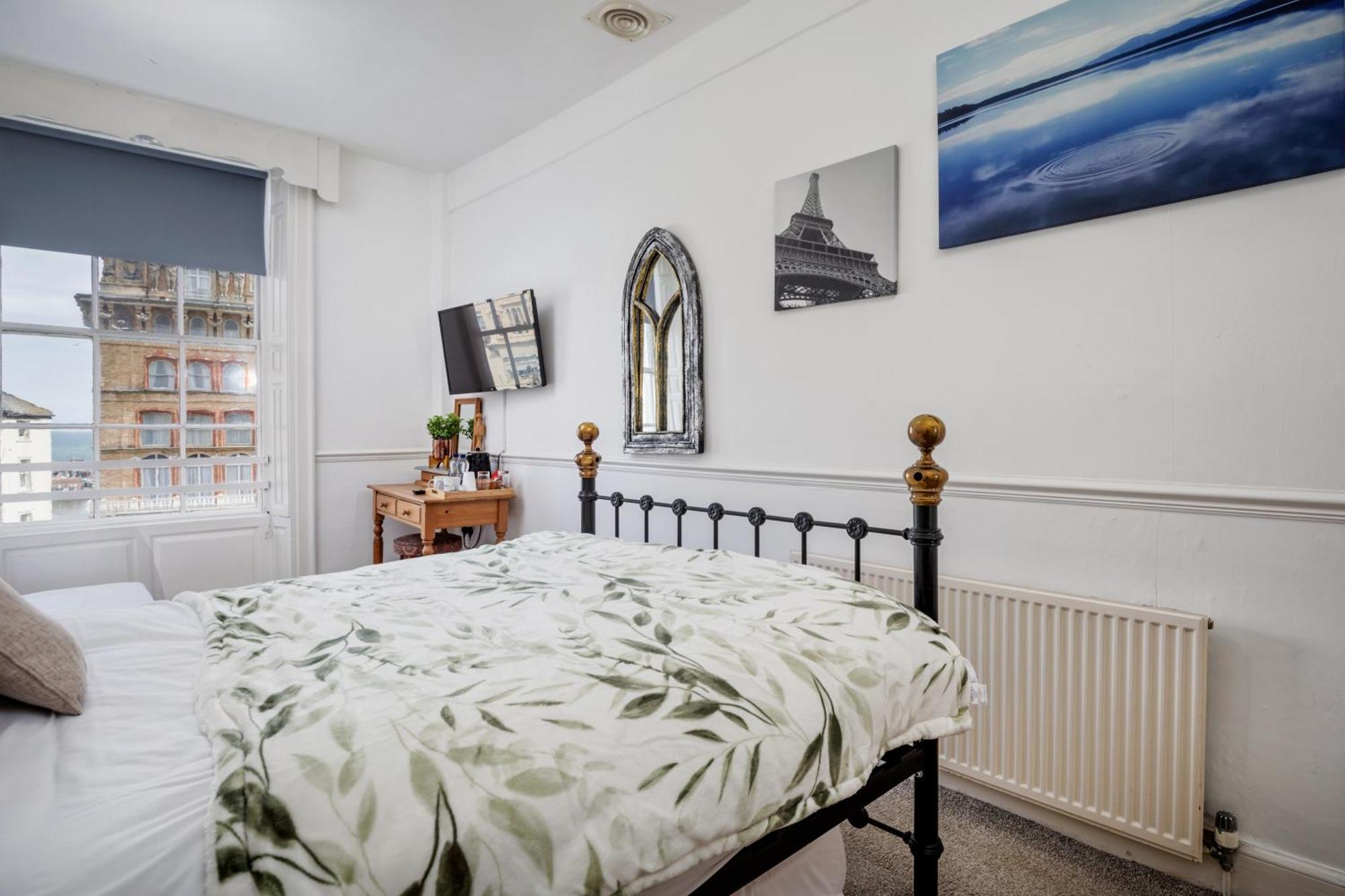 Serenity Guest House สการ์โบโรห์ ภายนอก รูปภาพ