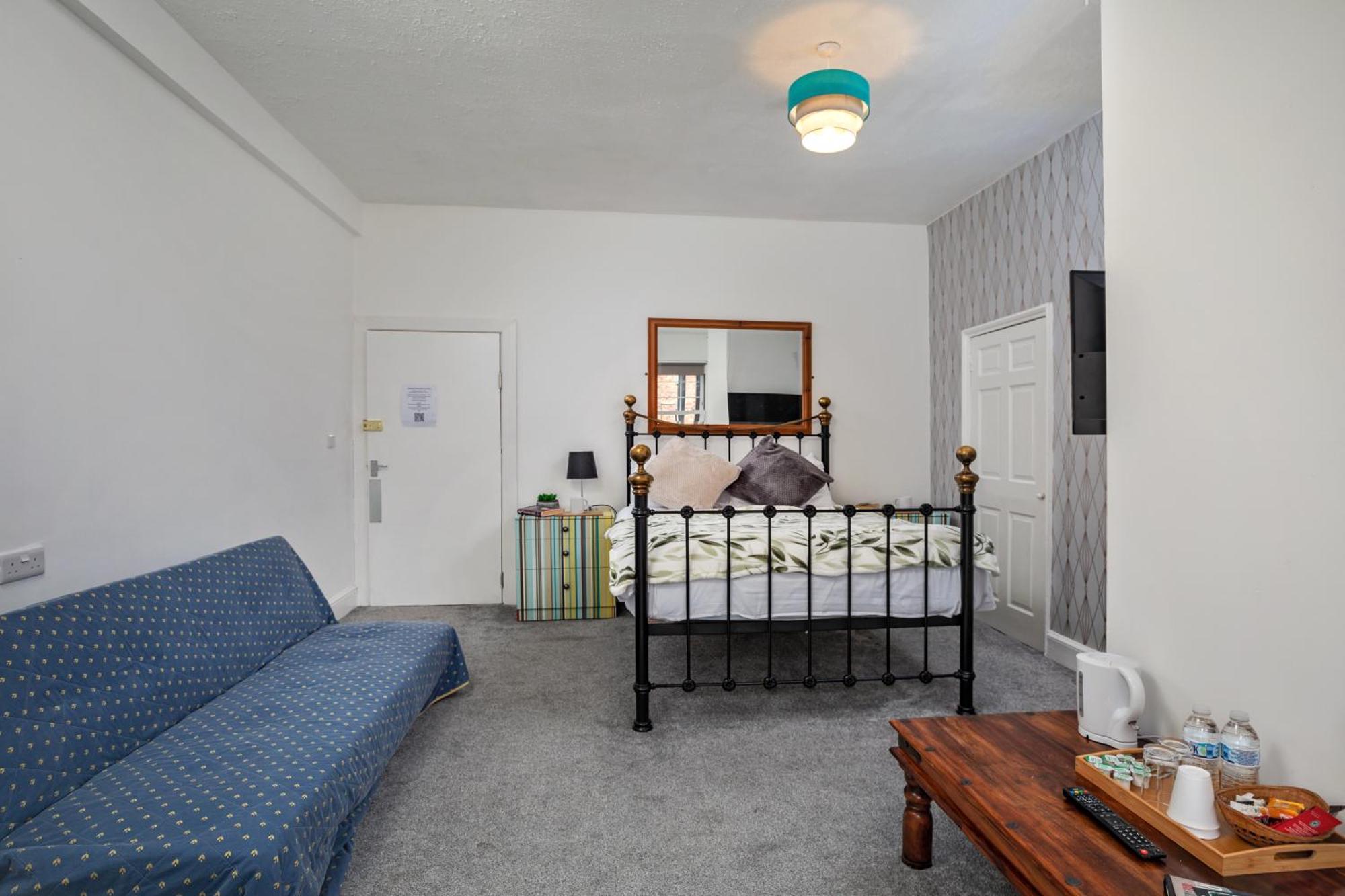 Serenity Guest House สการ์โบโรห์ ภายนอก รูปภาพ
